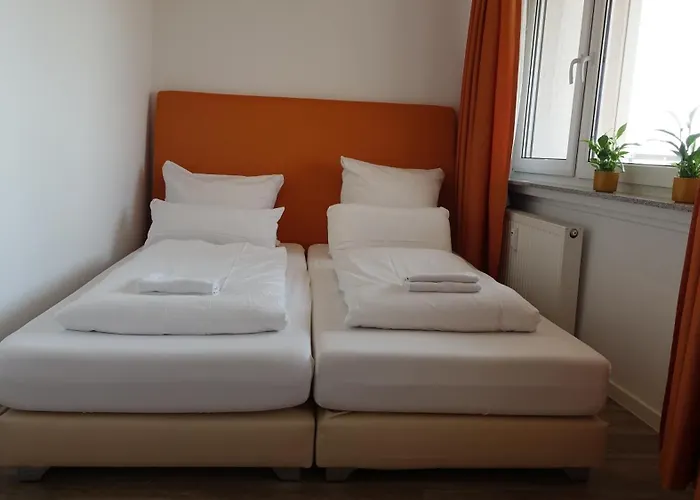 3 Wohnung, Netflix, Balkon, Skyline Blick Schwalbach am Taunus