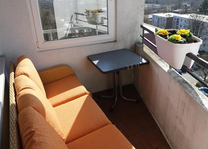 3 Wohnung, Netflix, Balkon, Skyline Blick * Schwalbach am Taunus