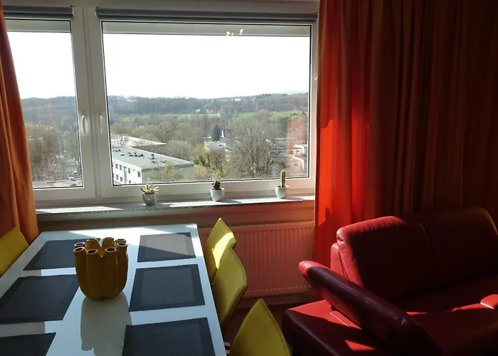 3 Wohnung, Netflix, Balkon, Skyline Blick Apartment *